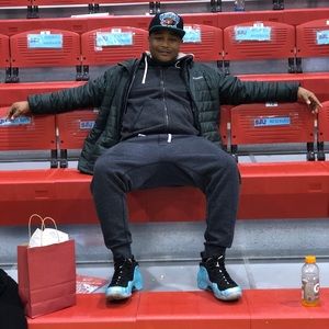 Meet your Posher, Jon